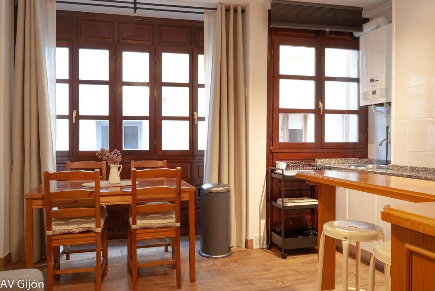 Av Begona 4 Centro Apartment Gijon Bagian luar foto