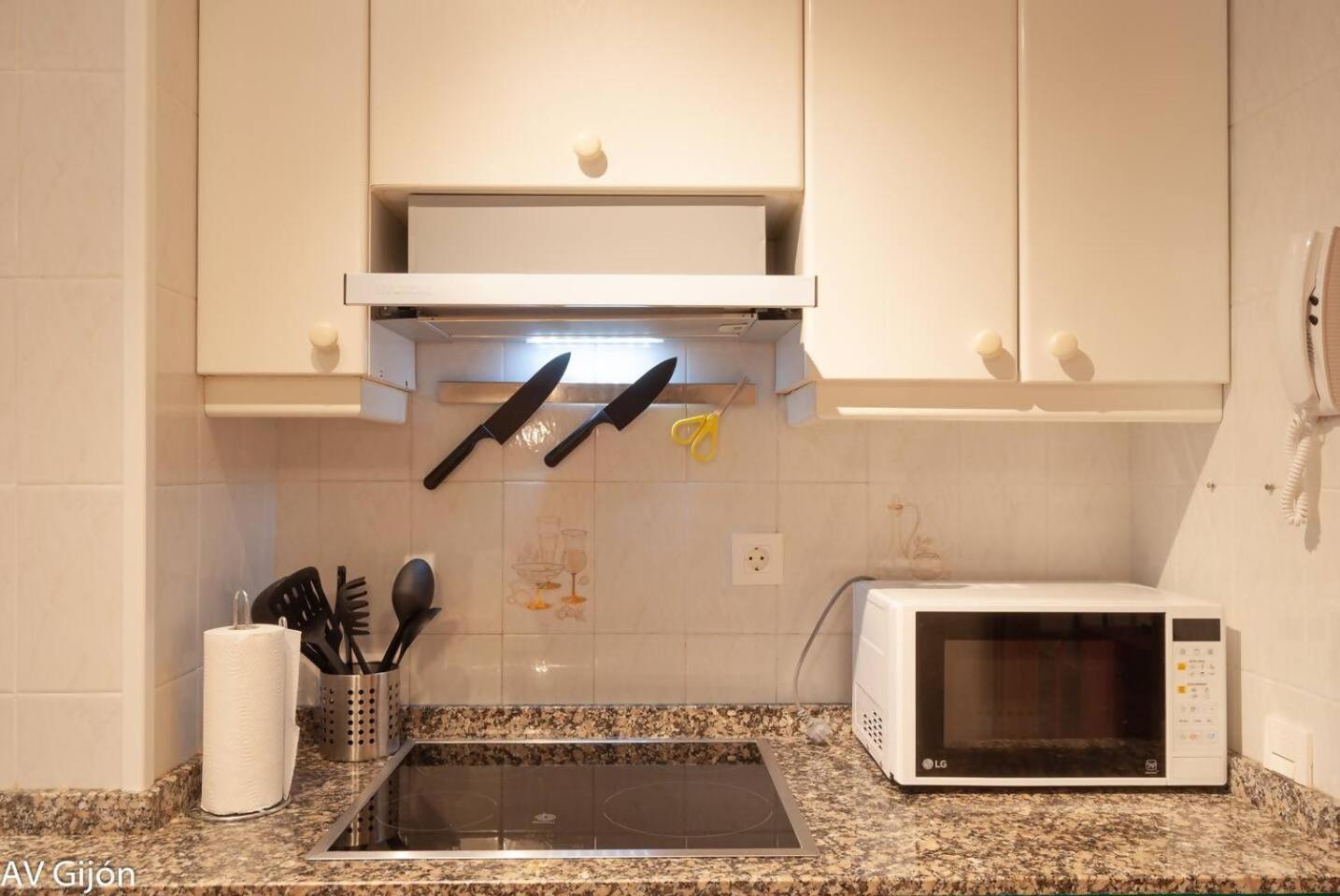 Av Begona 4 Centro Apartment Gijon Bagian luar foto