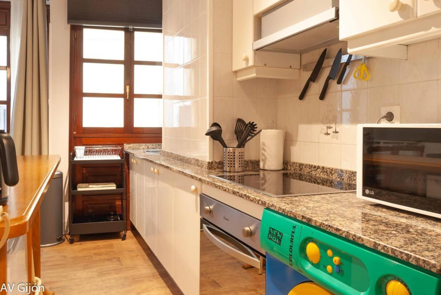 Av Begona 4 Centro Apartment Gijon Bagian luar foto