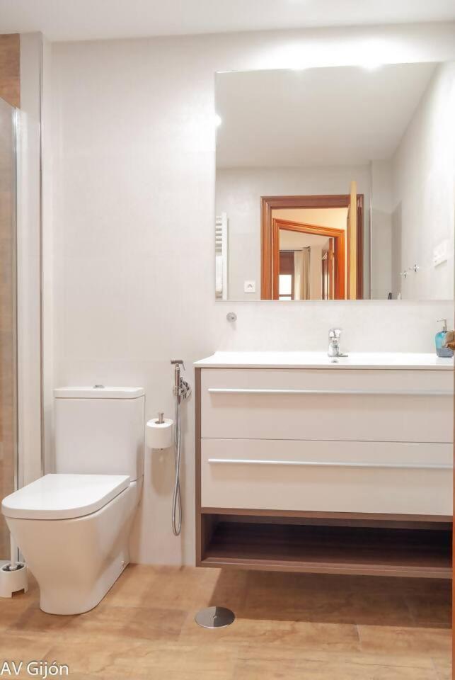 Av Begona 4 Centro Apartment Gijon Bagian luar foto